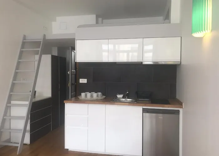 Bel Avec Mezzanine Pour 4 Personnes Au Centre De *