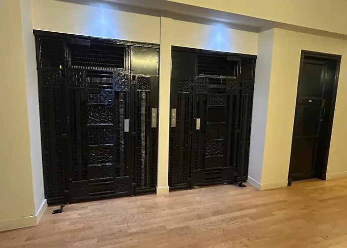 Bel Avec Mezzanine Pour 4 Personnes Au Centre De Paris
